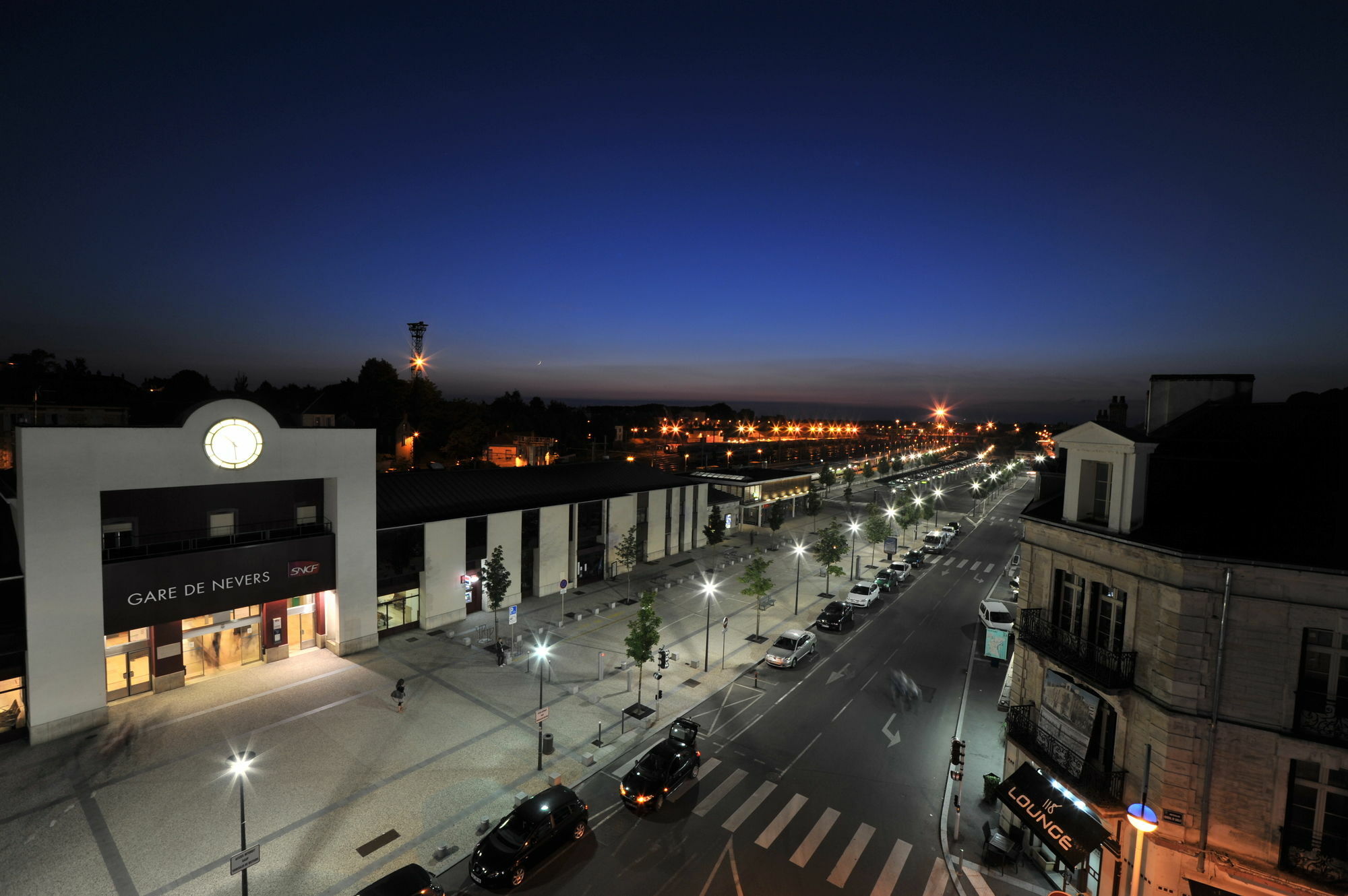 Brit Hotel Confort Nevers Centre Gare Exterior photo